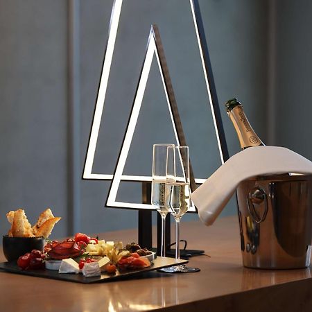 Art'Otel Cologne, Powered By Radisson Hotels Exterior photo